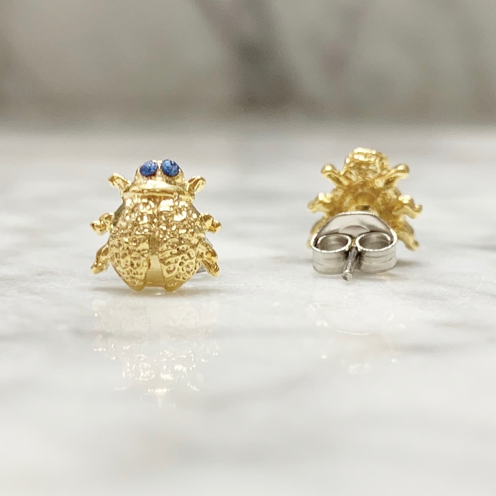 💎3/$30💎 Dainty Gold Ladybug Earrings NWT